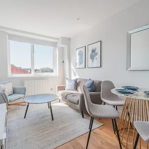 https://modern-1-bedroom-apartment-in-central-eastleigh.bournemouth-hotels.org